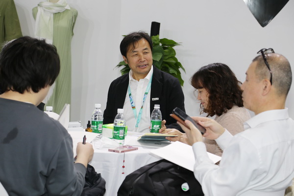 極致創(chuàng)新，讓迭代®滌綸“生態(tài)圈”再次火爆2025yarnexpo春夏展