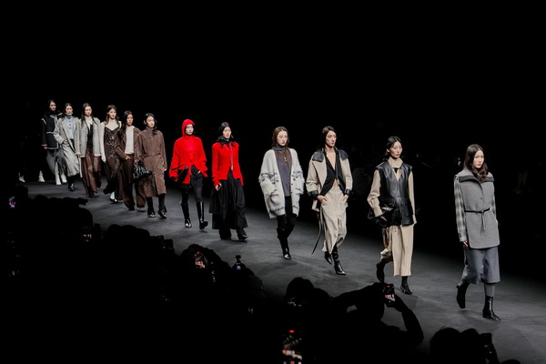 潮涌鵬城，開啟時(shí)尚 “超鏈接”丨第30屆FASHION SOURCE時(shí)尚之源深圳展、AW25深圳原創(chuàng)時(shí)裝周盛大啟幕