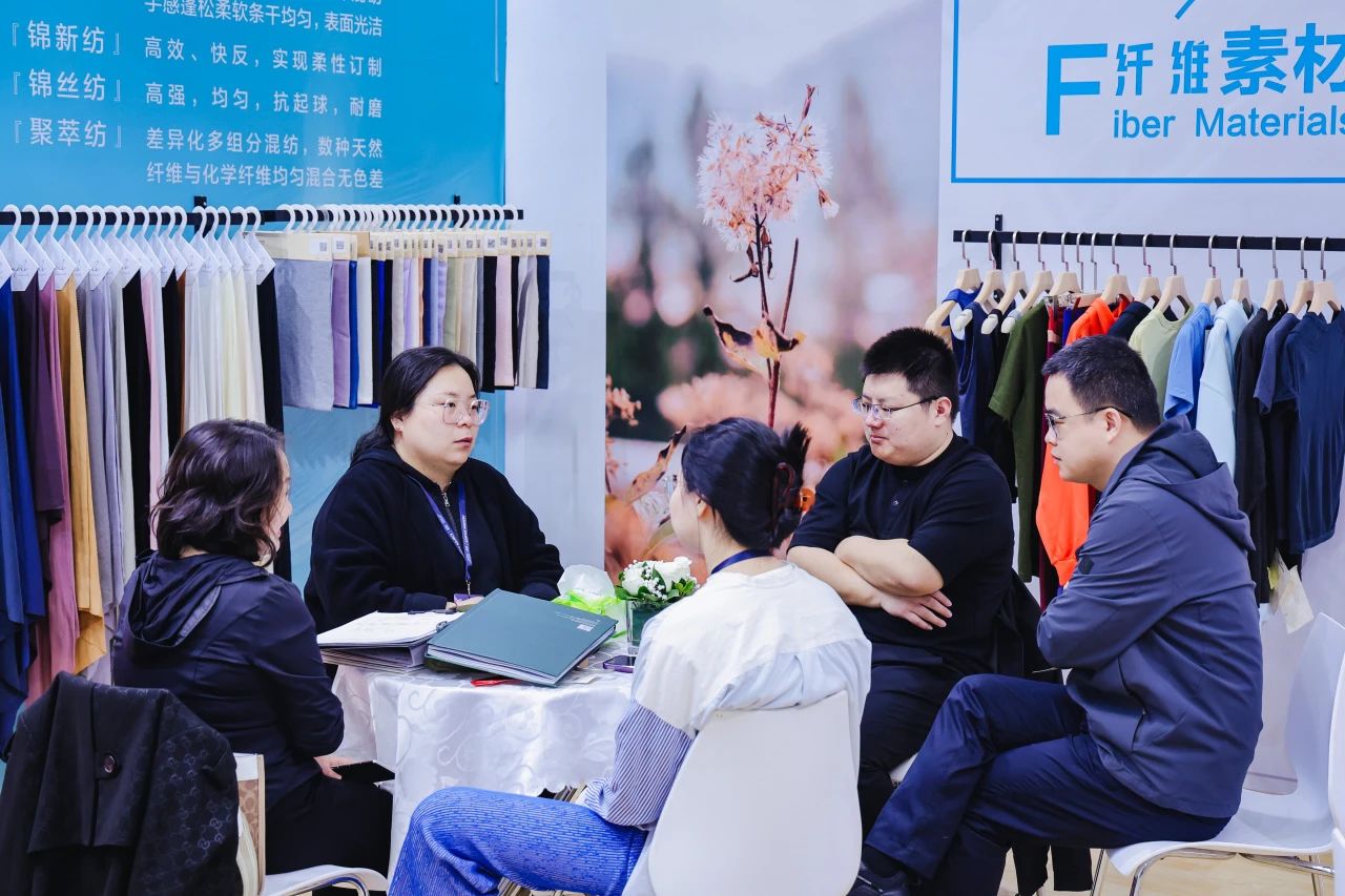 潮涌鵬城，開啟時(shí)尚 “超鏈接”丨第30屆FASHION SOURCE時(shí)尚之源深圳展、AW25深圳原創(chuàng)時(shí)裝周盛大啟幕