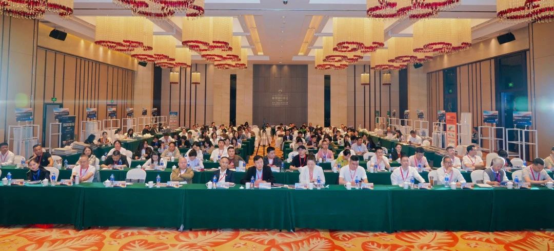 拓展國內(nèi)市場，深化協(xié)同共贏！?2025“絲路柯橋·布滿全球”對接會走進(jìn)長沙