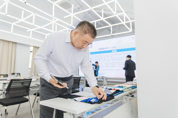 挖掘創新人才，激發產業活力！“第十屆（2025年）十佳紡織面料設計師及培養先進單位評選”評審會于柯橋舉行